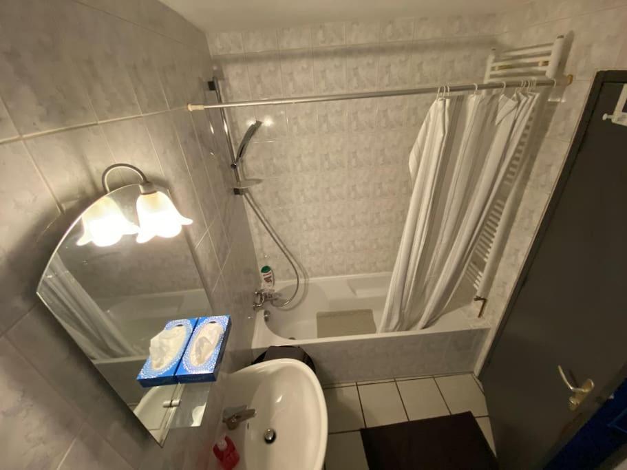 Prive 2 Pieces 42m Proche Centre *